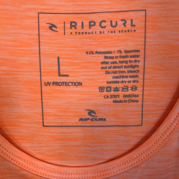 RIP CURL Rashgaurd UV Tank - Picture 2 of 5